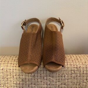 Giani Bernini Tan Perforated Slingback Sandals